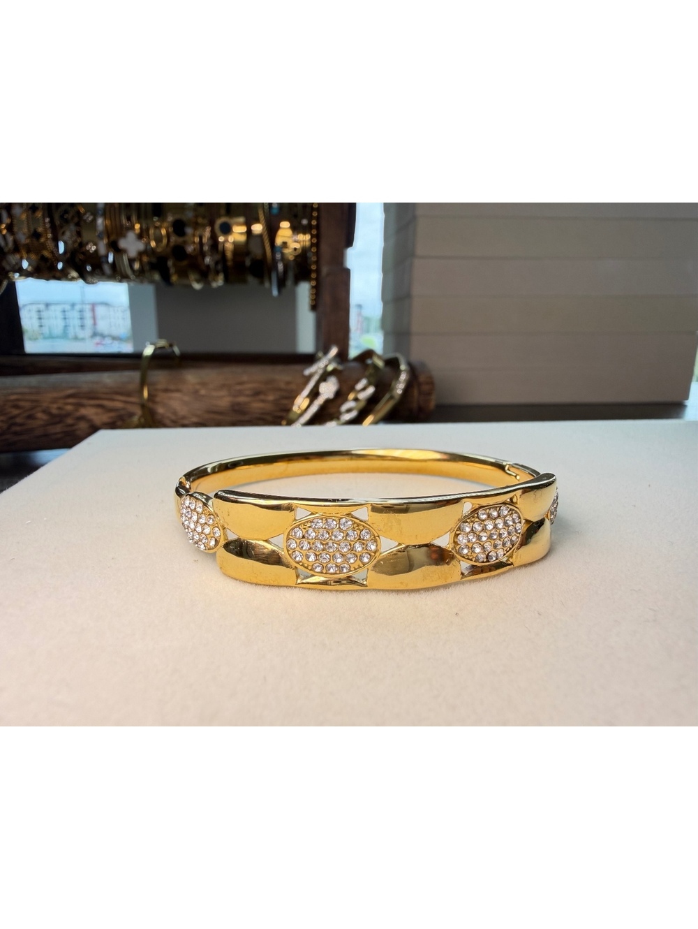 Non-Tarnish 18K Gold Plated Crystal Medallion Bangle